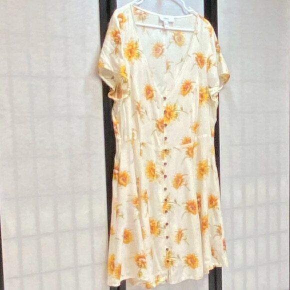 Forever 21 Cap Sleeve Princess V Neck Button Up Mini Skater Dress Sunflowers 1X - Picture 3 of 12
